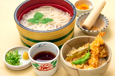 めん処つるはんの御膳料理